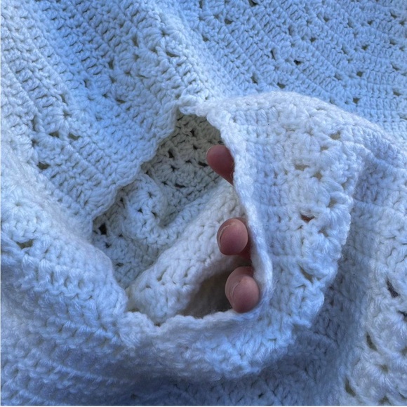 White crochet cardigan shawl cape with button up front, handmade - Picture 3 of 5